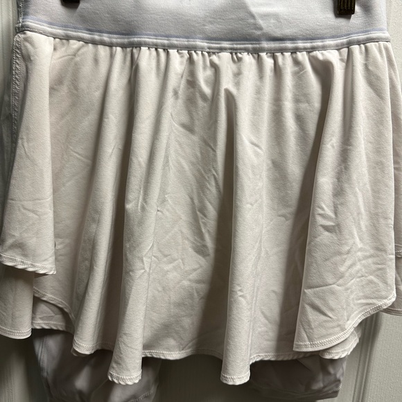 Lululemon Elegant White Women's Skirts size 10/ NWOT 166 - Picture 3 of 4